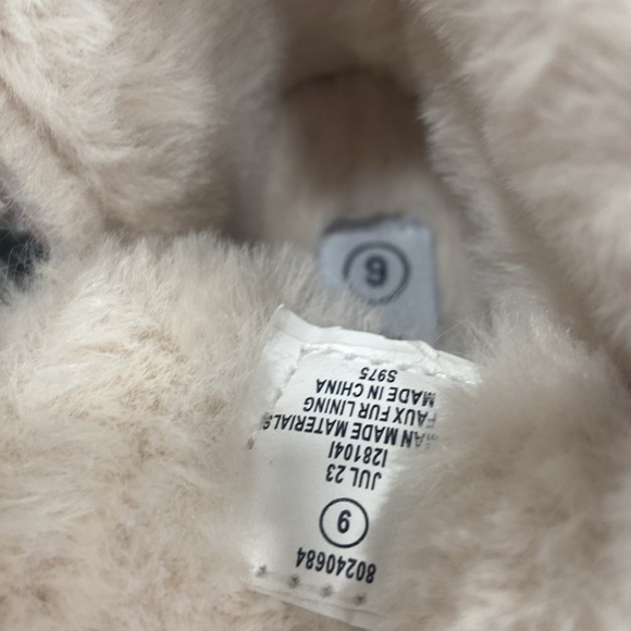 New no box - Picture 2 of 3